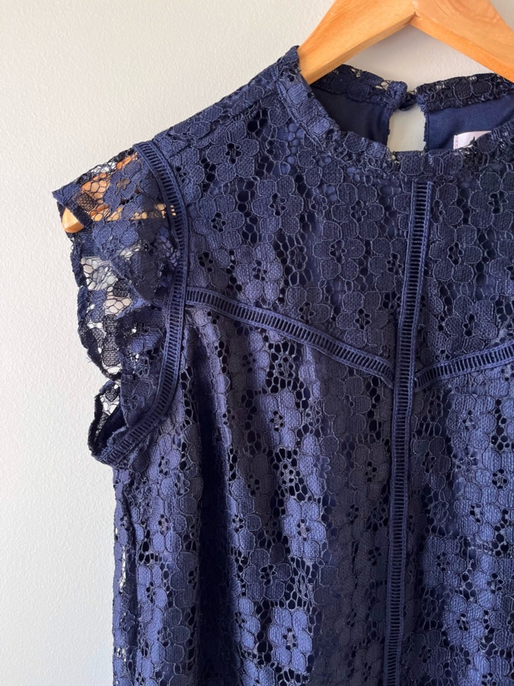Nanette Lepore Navy Floral Lace Cap-Sleeve Top Size S -Coquette Girl Victorian - Picture 4 of 11